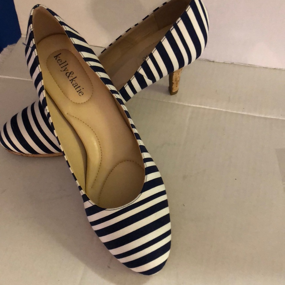 NEW Kelly & Katie brand stripped pumps